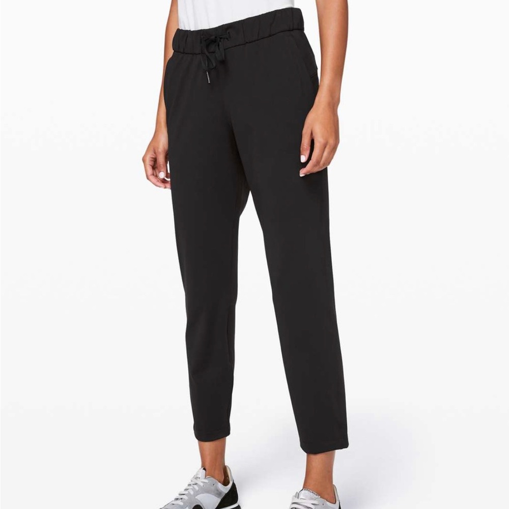 Lululemon On The Fly pants